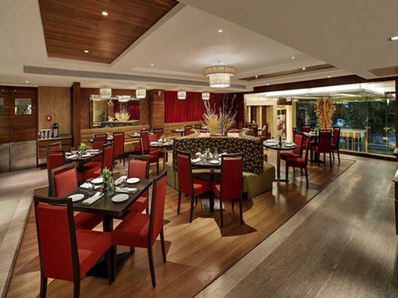 Ramada Ahmedabad Exterior foto