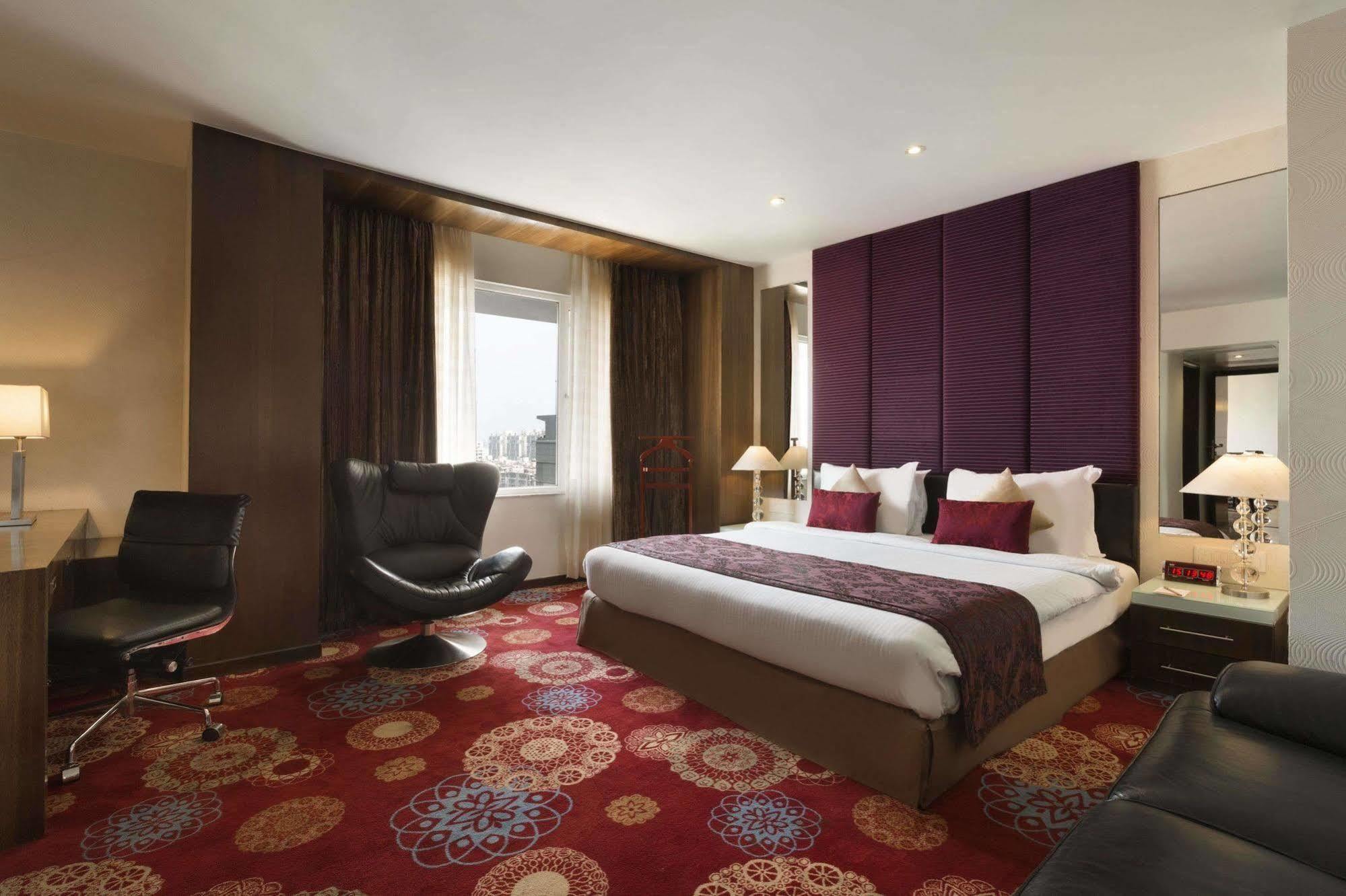 Ramada Ahmedabad Exterior foto