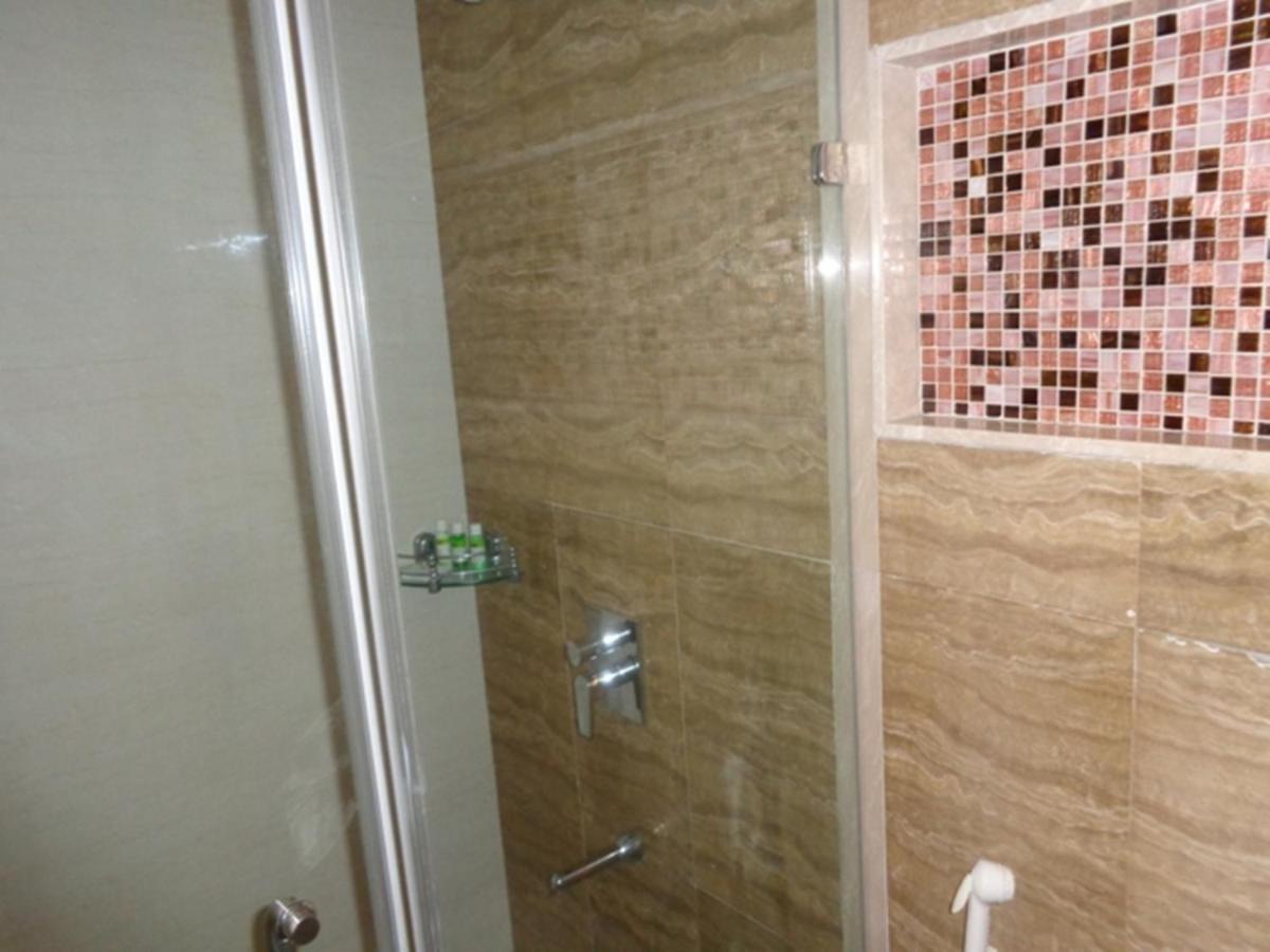 Ramada Ahmedabad Exterior foto
